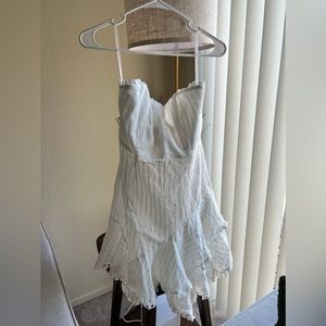 White strapless dress